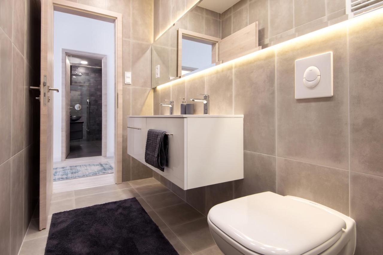 בודפשט Hollo 3 Bedroom Downtown Apartment מראה חיצוני תמונה